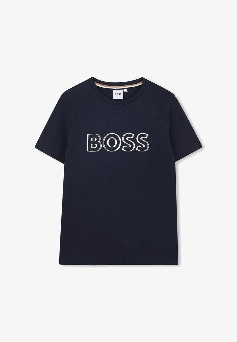 Navy zils kokvilnas t-krekls ar izteiksmīgu baltu "BOSS" grafiku priekšpusē. Īsas piedurknes un noapaļota kakla izgriezums. Gluda tekstūra.