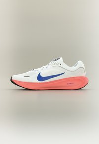 Unselected, white/black/racer blue/atomic pink/summit white