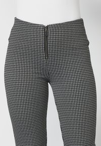 LARGO - Bukser - black grey