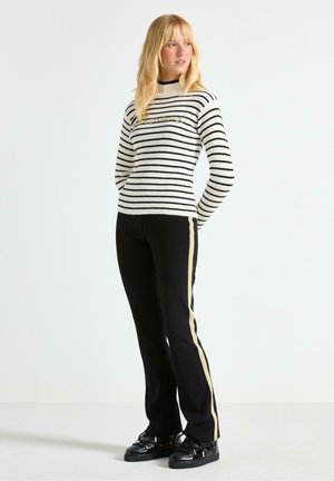 Leggings - Byxor - black