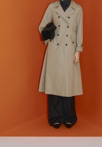 Massimo Dutti Trenssi - beige