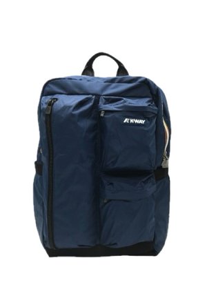 Zaino blu navy con più tasche anteriori con zip, manico nero e logo "K-Way" sulla tasca in alto a destra.