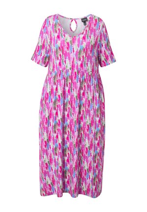 Rosa kurzärmliges Kleid mit abstraktem Muster in Grüntönen, Blau und Weiß; mit V-Ausschnitt und Schlüsselloch-Rücken.