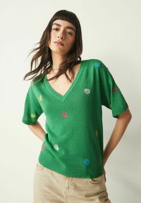 Next V-NECK GEM - T-shirts print - bright green shell