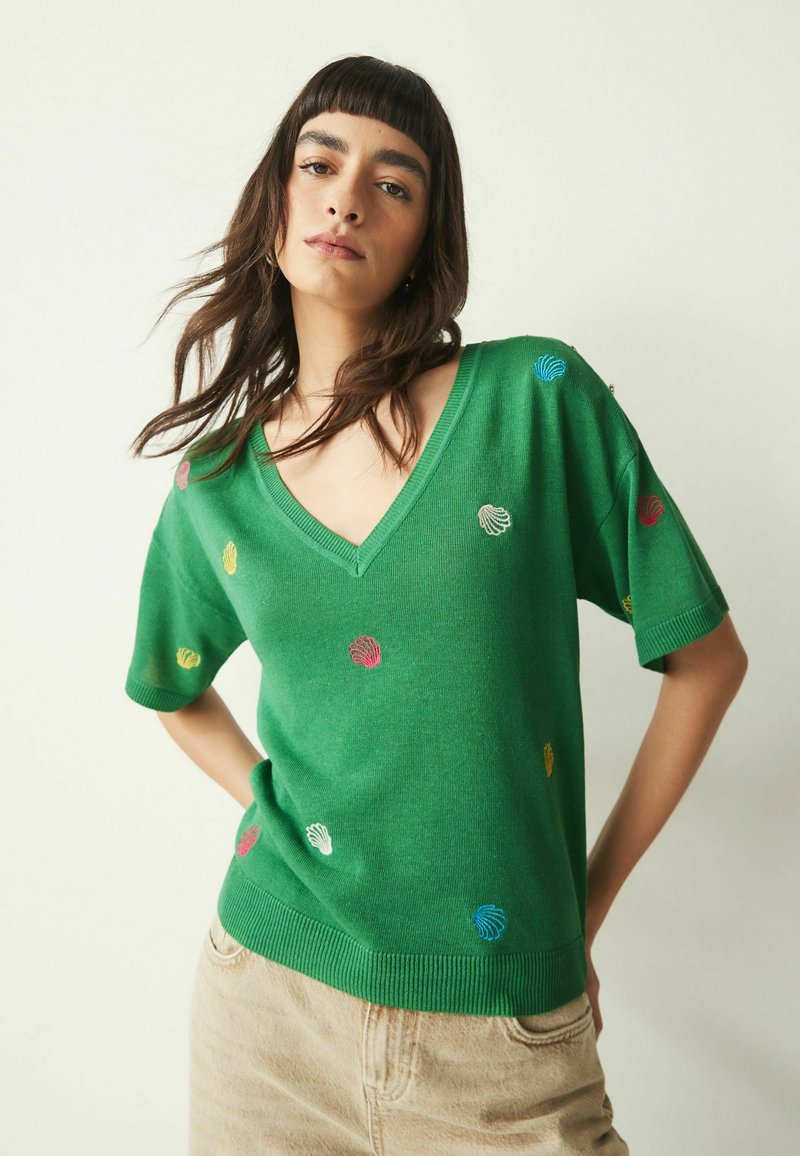 Next V-NECK GEM - Camiseta estampada - bright green shell