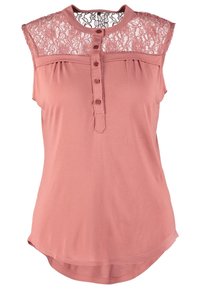 Blouse sans manches rose poudré avec empiècement en dentelle, encolure ronde et patte à cinq boutons sur le devant.