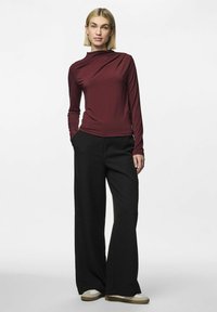 Pieces PCMADISON DRAPED - Maglietta a manica lunga - tawny port