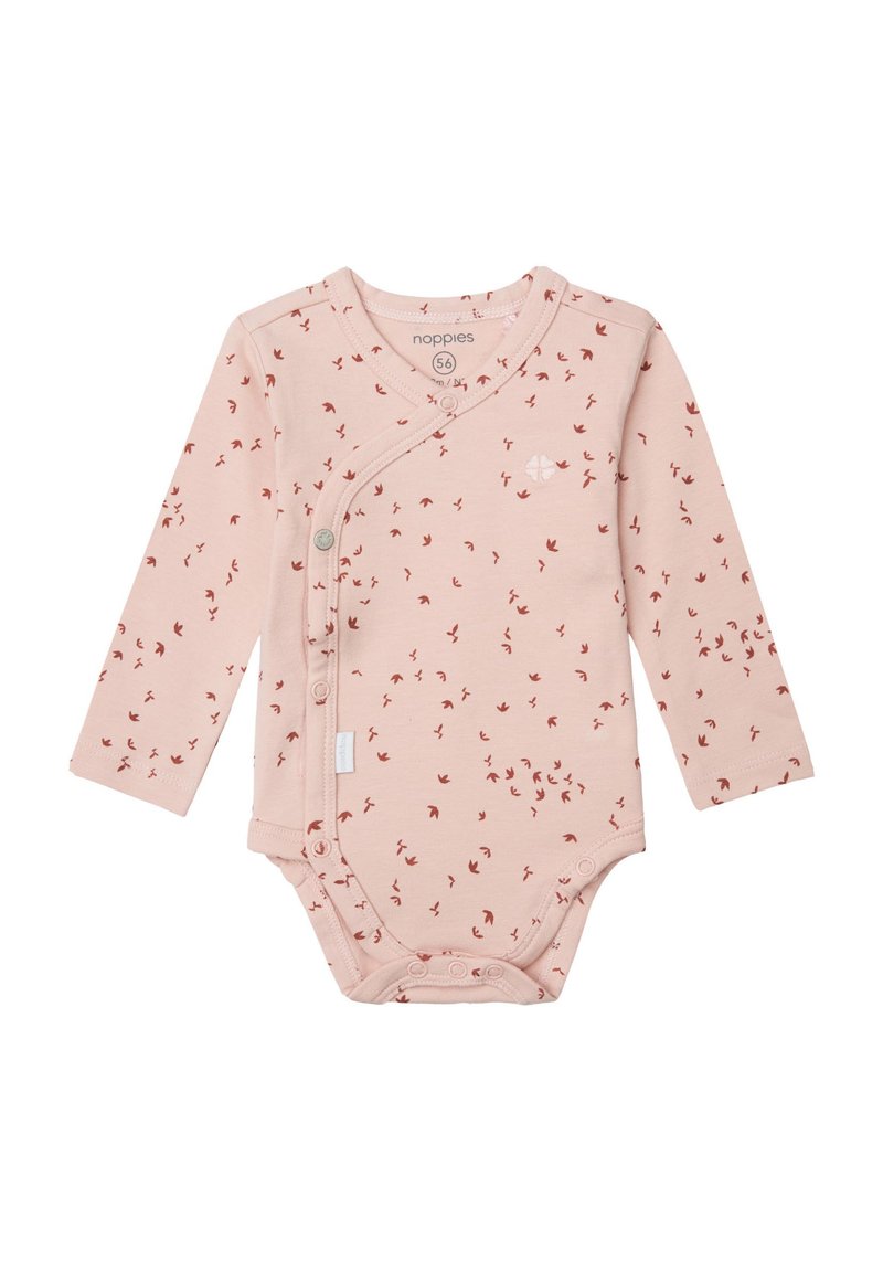 Långärmad baby bodysuit i mjuk rosa tyg, med ett mönster av små rostfärgade fåglar över hela plagget. Tryckknappar och design med omslag.
