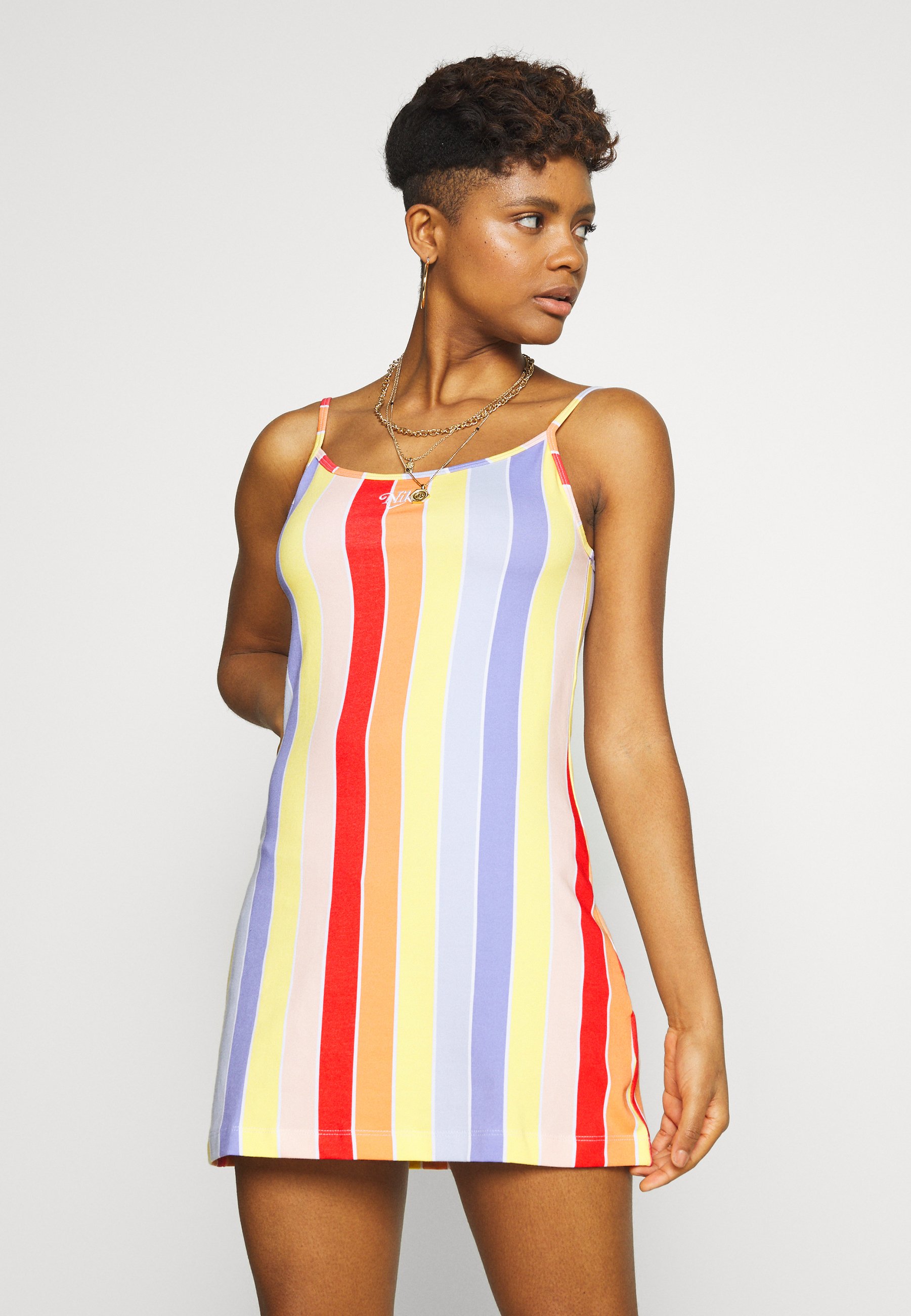 Nike Sportswear Retro Femme Dress Jerseyjurk Track Red Meerkleurig Zalando Nl