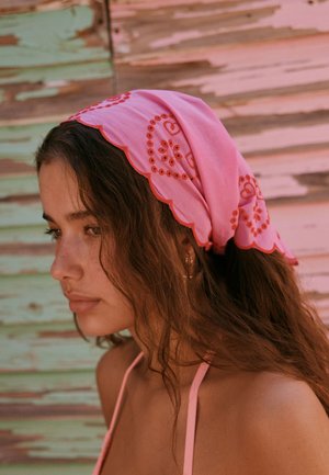 Next, Headscarf - pink heart