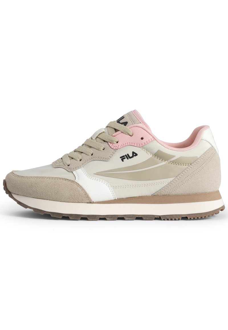 Baskets légères avec un mélange de cuir et de suède en beige, rose et blanc. Présentent des accents texturés et un design classique à lacets.