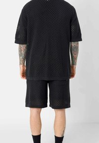 Sixth June Short - black