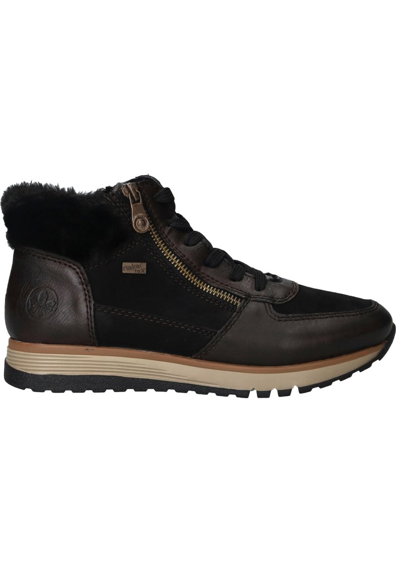 Donkerbruin leren en zwart suède hoge sneakers met een voering van bont, vetersluiting en zijrits; rubberen zool met een gemusterde tread.