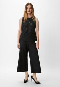 comma MIT LOCHMUSTER - Top - schwarz