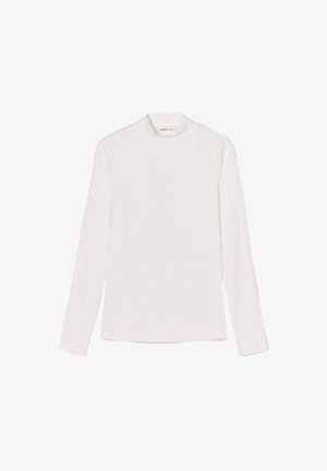 Top bianco a maniche lunghe con collo alto a coste, realizzato in tessuto leggero, mostrato disteso su uno sfondo bianco.