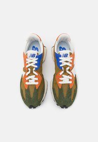 New Balance MS327 UNISEX - Matalavartiset tennarit - olive