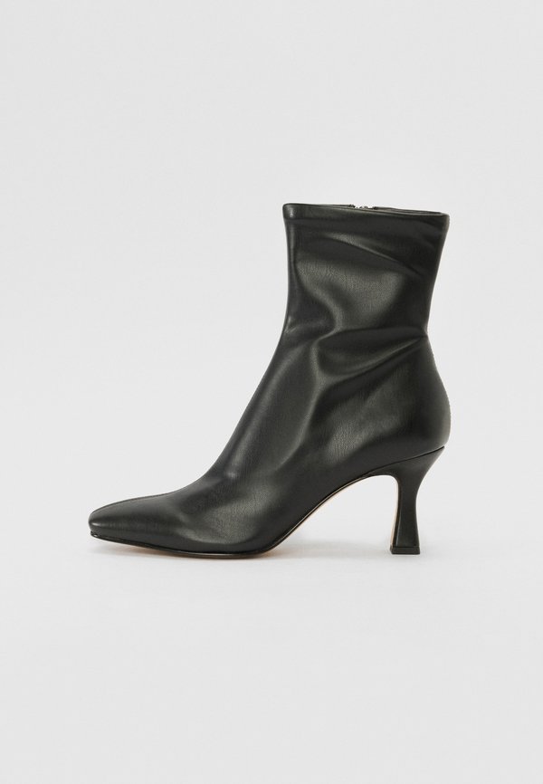 GLAMOR H2O - Classic ankle boots