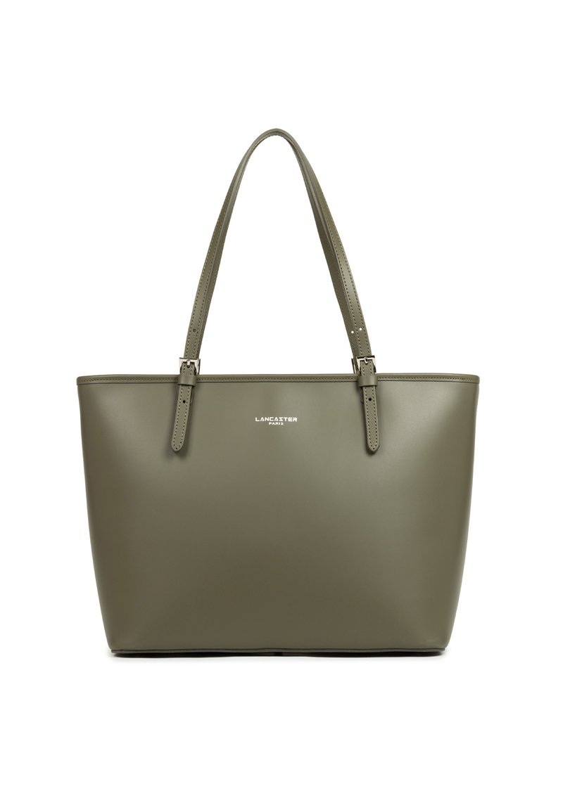 Borsa a tracolla verde oliva con due manici robusti e dettagli in logo argentato al centro frontale, su uno sfondo bianco semplice.