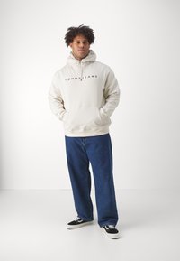 Tommy Jeans LINEAR LOGO - Felpa - newsprint