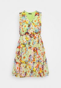 Robe florale en vert pâle avec un décolleté en V, sans manches, boutons sur le devant, jupe à volants et motifs multicolores vifs.