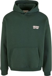 Hanorac verde din bumbac, cu un buzunar frontal, glugă cu șnur și logo alb "ANOTHER COTTON" pe partea stângă a pieptului. Manșete și tiv ribbate.