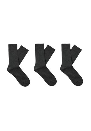 Drei Paar dunkelgraue Socken, hergestellt aus einem weichen, strukturierten Material mit einer standardmäßigen Knöchellänge und verstärktem Fersen- und Zehendesign.