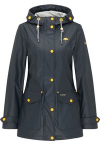 Veste imperméable bleu marine avec boutons jaunes, capuche réglable, deux poches avant et une doublure grise. Présente un logo sur la poitrine.