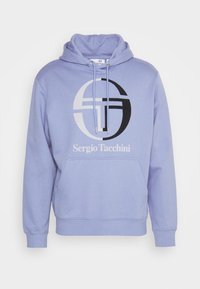 Felpa viola chiaro con tasca frontale, cappuccio con coulisse e un grande logo circolare in bianco e nero con il testo "Sergio Tacchini" sottostante.