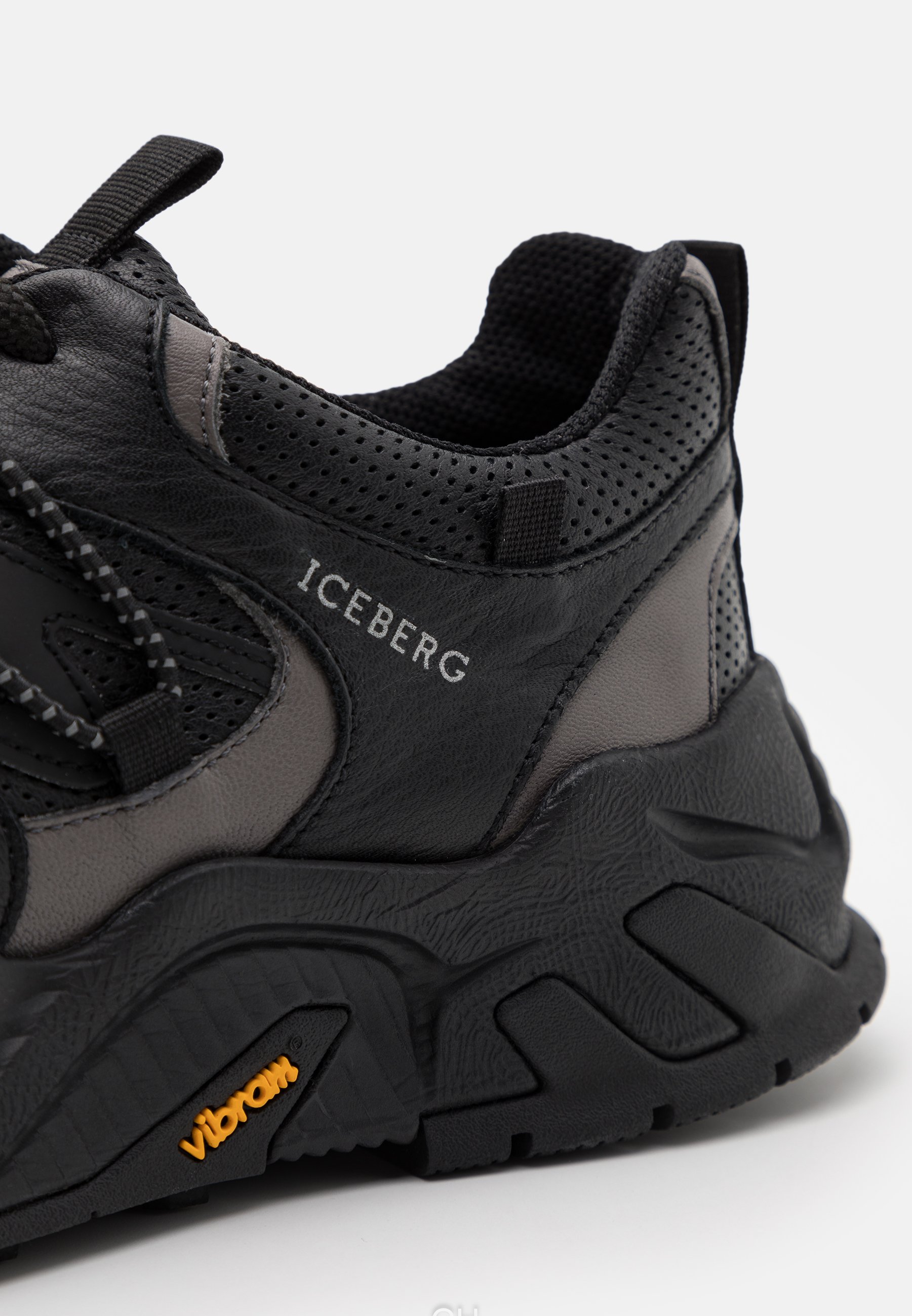 Zwarte ICEBERG Sneakers FIU913 | Omoda