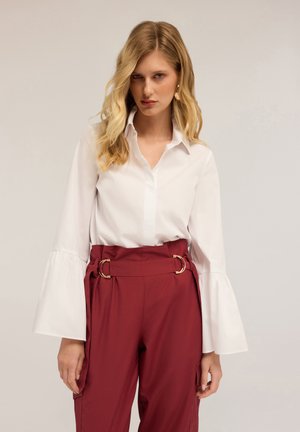 CON MANICHE FLARE - Button-down blouse - bianco