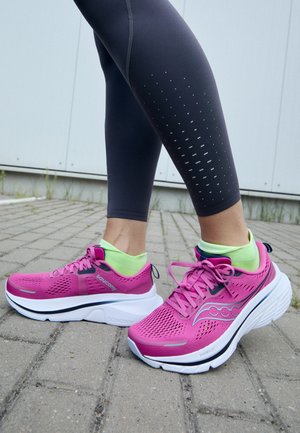GUIDE 18 - Zapatillas running asfalto - fuchsia/navy