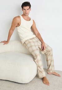 Björn Borg CORE PYJAMA PANTS - Pyjamasbukse - sand/off-white