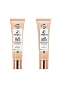 Deux tubes beiges de crème BB étiquetés "LA PROVENÇALE BIO", avec des graphismes blancs et verts, des accents dorés et une revendication d'ingrédients naturels.