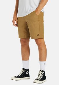 Billabong CROSSFIRE SOLID - Shorts - gravel