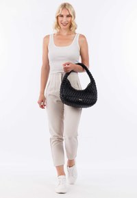 Tamaris TAS CHARIS - Handtas - black