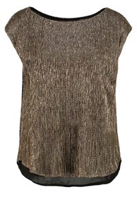Top metálico dorado con textura estriada, cuello redondo y corte holgado. Presenta detalles en negro a lo largo del dobladillo y los lados.