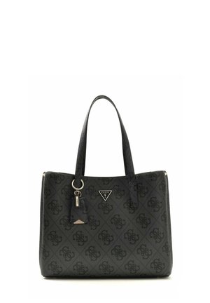 Borsa tote Guess nera con motivo monogramma, doppi manici e targhetta triangolare con logo sul davanti.