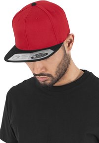 Flexfit Nokkmüts - red/ black