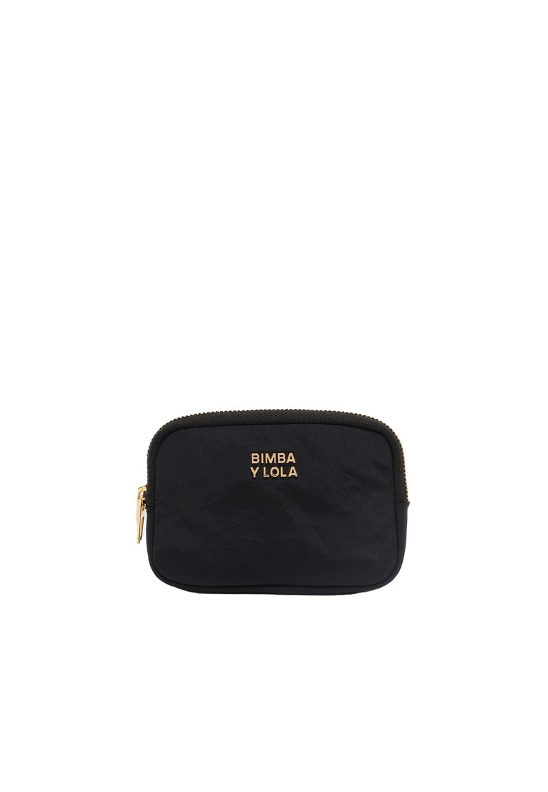 Pequeño estuche negro con cremalleras doradas y lettering dorado "BIMBA Y LOLA" en el centro frontal.