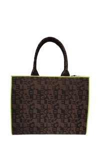 Borsa a tracolla marrone con un motivo a logo scuro ripetuto, con un bordo verde brillante. La borsa ha due manici rotondi e una chiusura a zip.