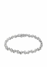 Pulsera de plata que presenta diversas piedras transparentes cortadas en un patrón alternado, con un mecanismo de cierre seguro para sujetarla.
