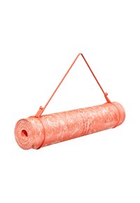 Oranges Yoga-Matte, gerollt und mit einem passenden Seil gesichert, mit einer strukturierten Oberfläche und weißen marmorierten Mustern.