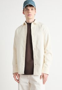 Calvin Klein Jeans REGULAR FIT SHIRT - Camicia - ivory