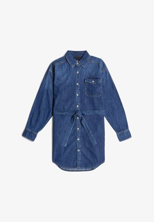 Denimkjole i mørkeblå, med skjortekrage, frontknapper, lange ermer og en knyttet midje med en enkelt brystlomme.