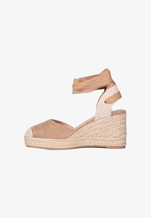 Ciabalù, ZEPPE CON LACCI - Sandali con plateau - beige