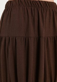 LELA REGULAR FIT - Krilo A-kroja - brown