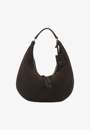 Sac hobo en cuir tissé marron foncé avec une seule poignée, fermeture éclair argentée et une petite étiquette attachée.