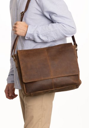 Gusti Leder, REIGN - Cross body bag - braun