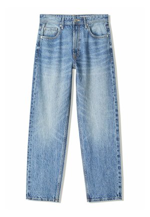 Lysblå denimjeans med løs pasform, lige bendesign, fem lommer og falmede detaljer. Har en frontknap og lynlås-lukning.