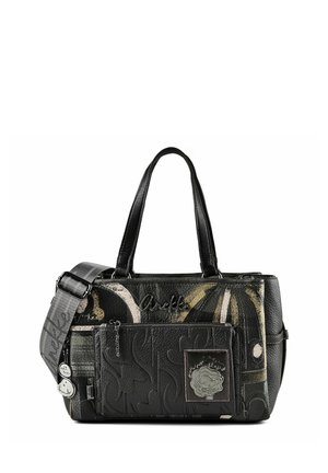Borsa nera e decorata con doppi manici, tracolla regolabile, tasca frontale con zip e logo in metallo decorativo con charm.